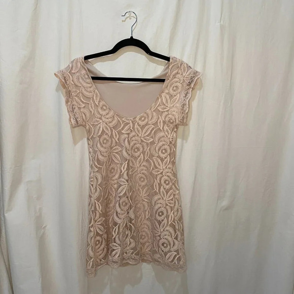 Blush Pink Floral Lace Overlay Mini Dress from a boutique - XS - Picture 4 of 4